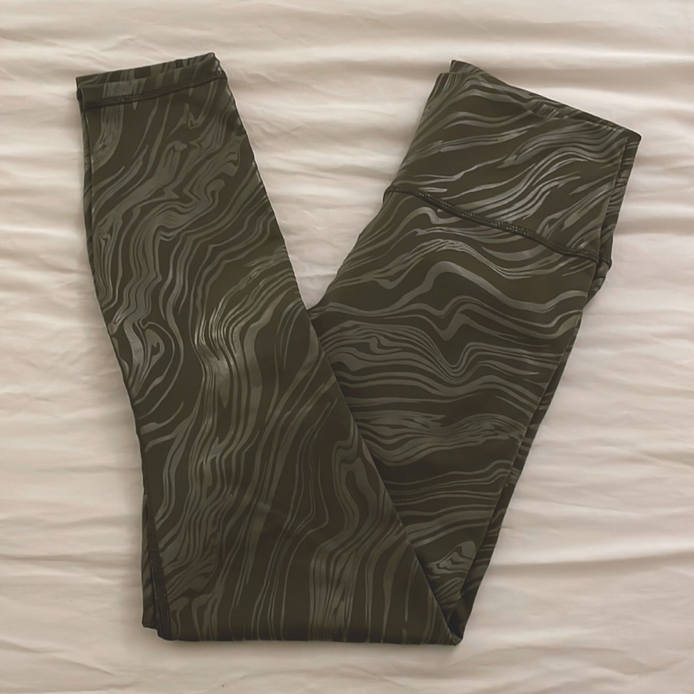 Fabletics Metallic Swirl Print Leggings